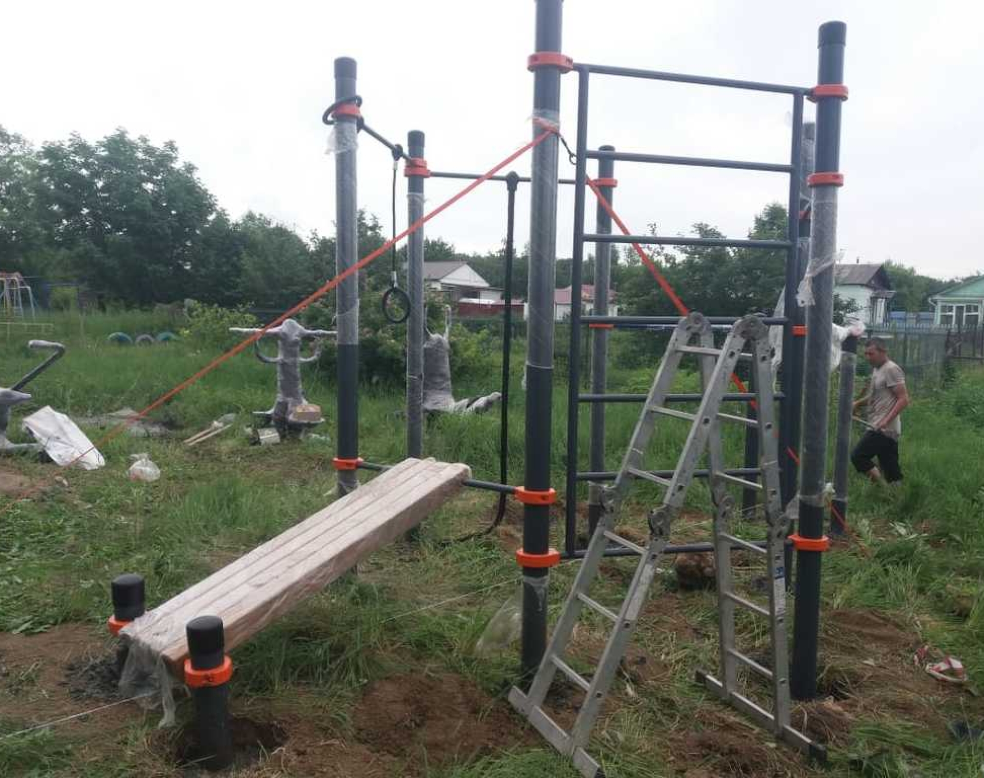 Реализуется проект ТОС "Команда" с. Виноградовка ул. Мира проект "Спорт — это жизнь!" - спортивная площадка
